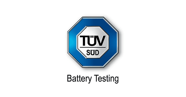 Oktogonales TÜV SÜD-Logo in Blau und Silber mit Text "Batterieprüfung" darunter.
